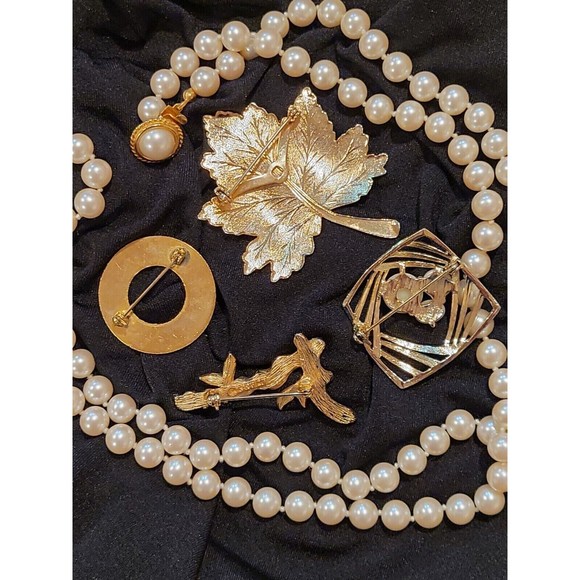Vintage Mid Century Gold Tone Brooch Pin Collection Faux Pearl Necklace Lot 5 - Picture 7 of 12